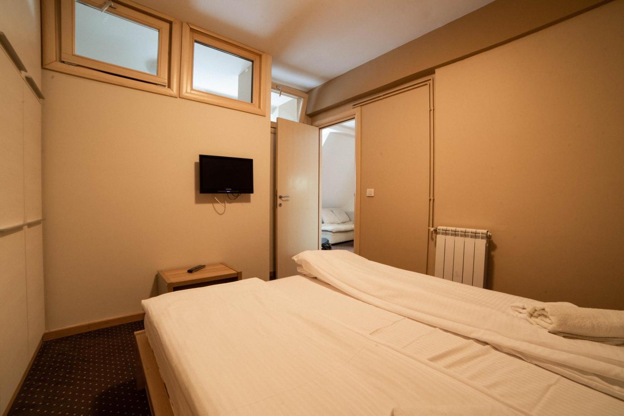 Apartments Suncani Vrhovi Копаоник Стая снимка